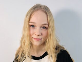 shower webcam KamiMellema