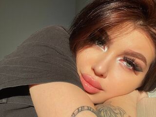 teasercam KarolinaKaren