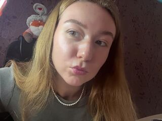nude webcamgirl picture KayeEliasen