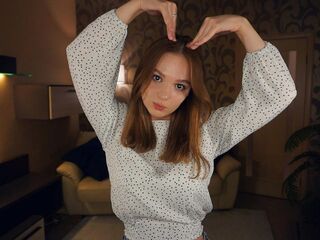 beautiful camgirl KelsiLuciani