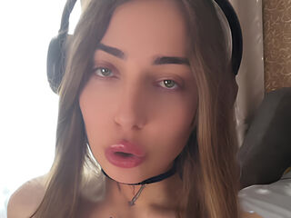naked camgirl masturbating with dildo KorniBlook