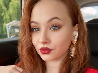 camgirl playing with sex toy LatiaEld