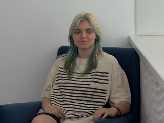 nude webcam girl photo LauriMagnie