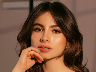 nude gamgirl LauriSweet