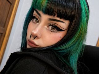 naked girl with webcam fingering pussy LolaGraves