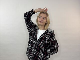 adultcam LorieYancy