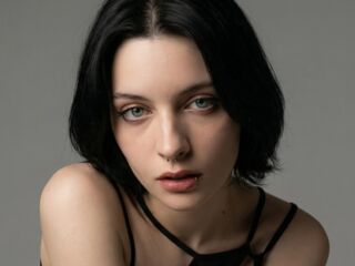 camslut masturbating LuisaFinell