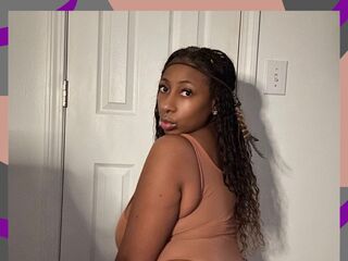 hot girl cam photo MadamGlam