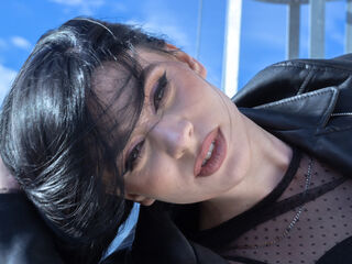 free live chatroom MadelynVelure