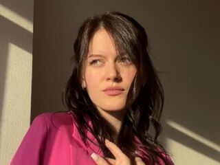 fingering girl chatroom MaudGuerrido