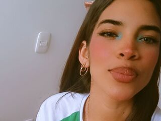 camslut masturbating MeliSanders