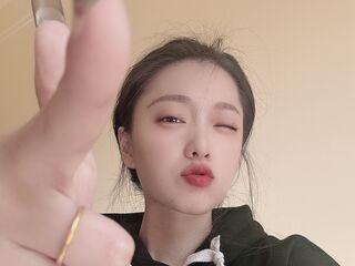 girl showing pussy MengLisa