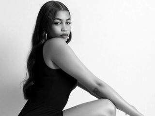 topless girl MilaJohn