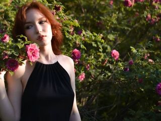 camwhore masturbating with sextoy MyrtaGulliver