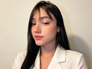 camgirl fingering shaved pussy NatiSweet