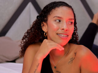 hot cam girl fingering pussy NicoleBakker