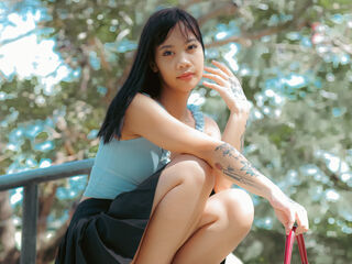 naked cam girl masturbating with vibrator RheaRose