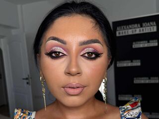 camslut spreading pussy RominaGaby