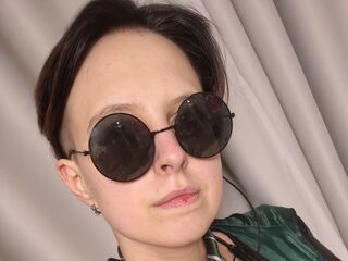 topless cam girl ShaunteBarranco