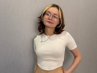live-chat ShemikaDestro