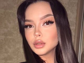 naughty camgirl masturbating with vibrator SophieDea