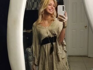 jasmin SuzySweetSteps