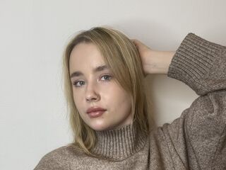 cam girl masturbating with dildo TeishaCaram