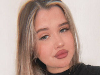 nude camgirl picture TeishaFarwell