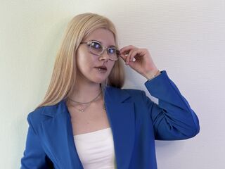 naked cam girl fingering pussy TommieMalkani
