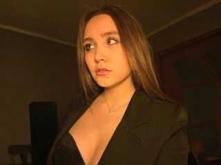 nude webcamgirl pic UdeleBroadhurst