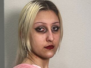 girl topless VictorinaHarvest