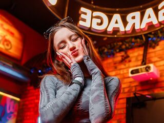 hot cam slut XeniaUsher