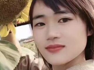 sexy webcamgirl XiaoqiongLen